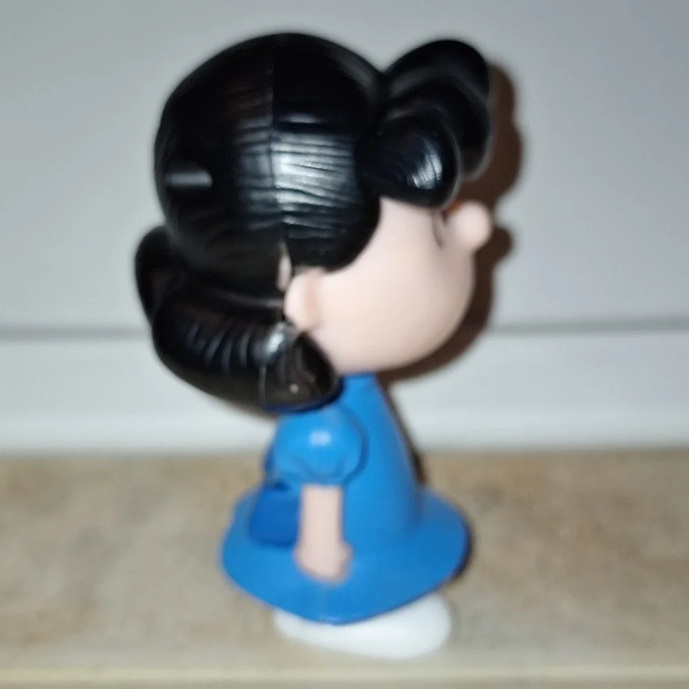 Peanuts Lucy Van Pelt Grumpy‎ Figure Blue Dress Action Toy Collectible